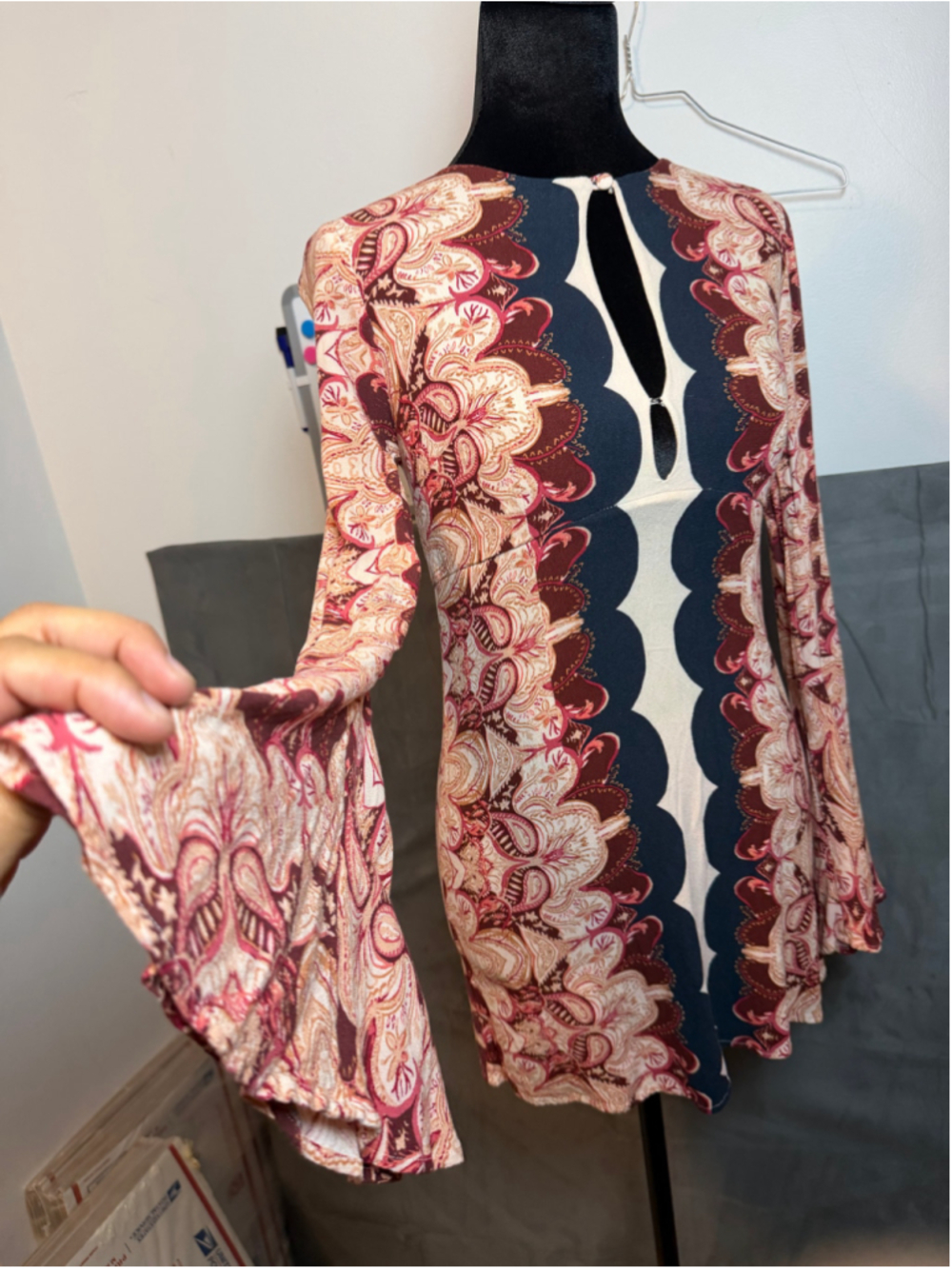 Free People Ossie Vibes Dress Size 0 Bell Sleeve Paisley Boho Mini Tunic - Picture 5 of 9
